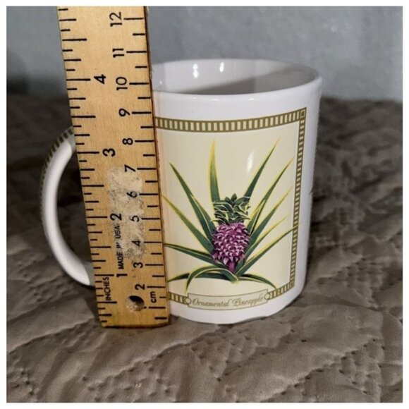 Set Of 2 Hilo Hattie Tropical Pineapples Ceramic Mugs - Picture 6 of 6